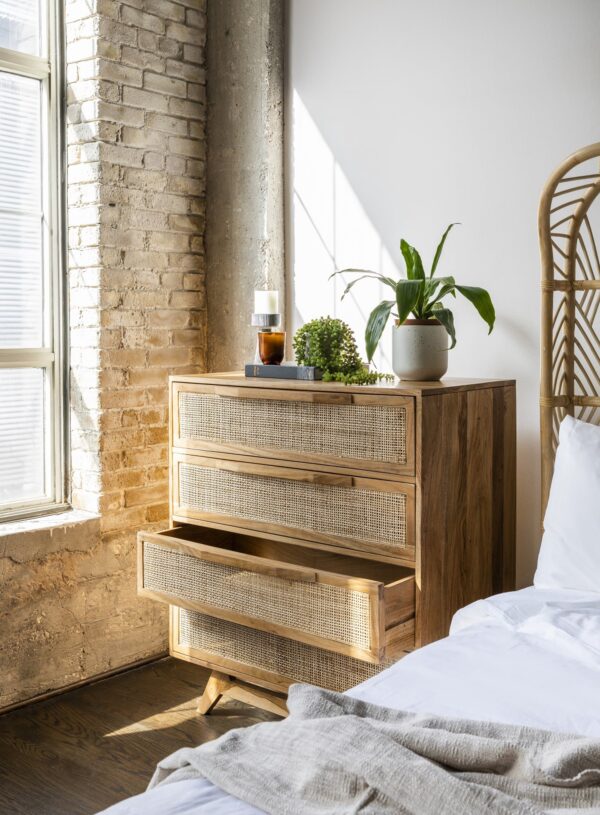 Lyra 4-Drawer Dresser