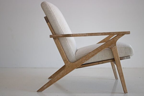 Adalyn Lounge Chair (Swan)