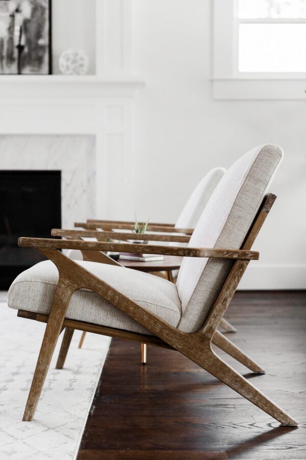 Adalyn Lounge Chair (Swan)